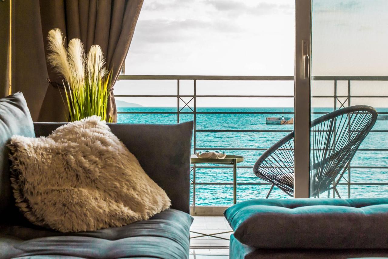 Seafront Kalamata Haven - Blue Luxury Suite المظهر الخارجي الصورة